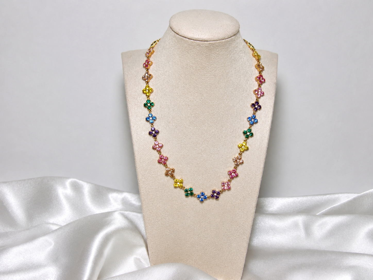 Collier trefles multicolore image